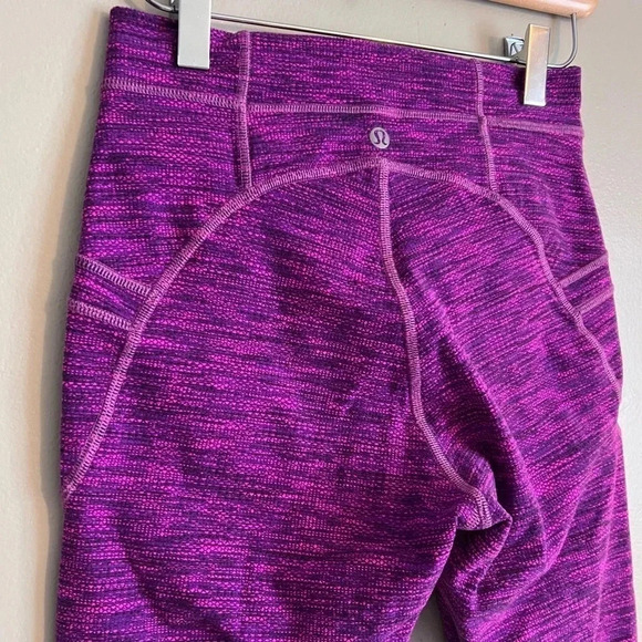 Lululemon Free Flow Crop Size 6 - Picture 9 of 12